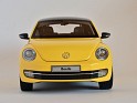 1:18 Kyosho Volkswagen The Beetle Coupé 2011 Yellow. Uploaded by Ricardo